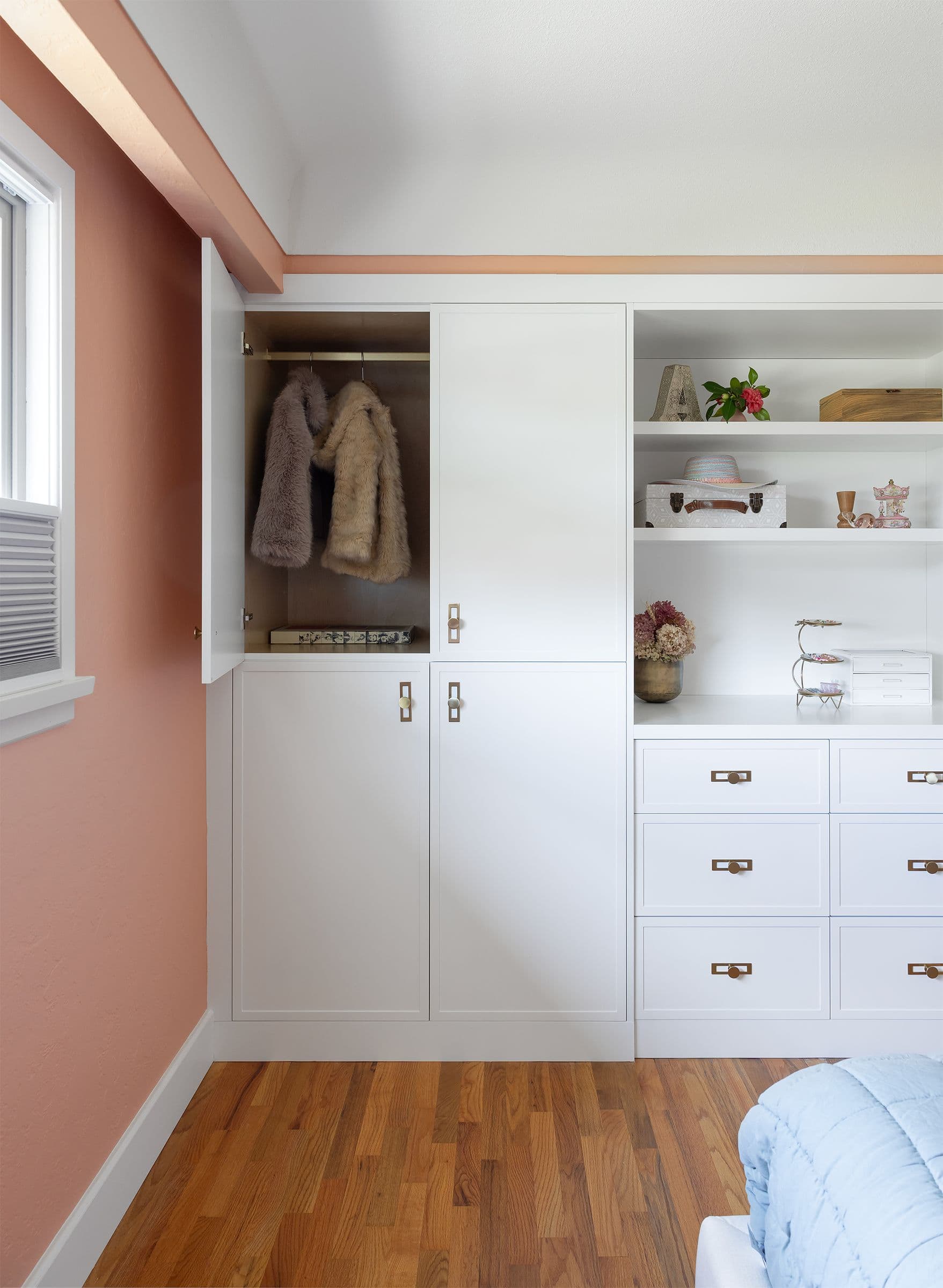 The Blue Mudroom — the approach